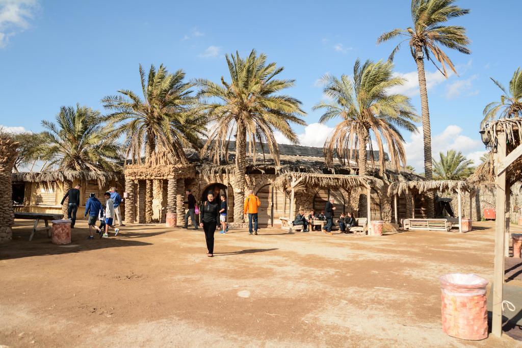 Kfar Hanokdim - Glamping & Camping Arad Exterior photo